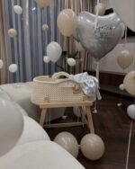 Підставка-гойдалка з берези в інтерʼєрі